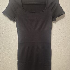 Chic Black Ribbed Midi Dress